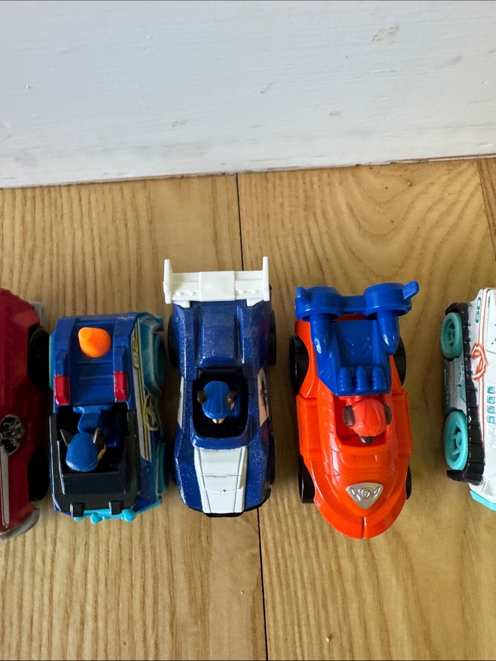 Paw Patrol Die Cast Vehicle Lot Mission Cruiser 13 Cars 5 Air Rescue Planes - Picture 10 of 16